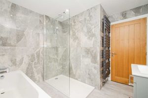 Photo 16- click for photo gallery